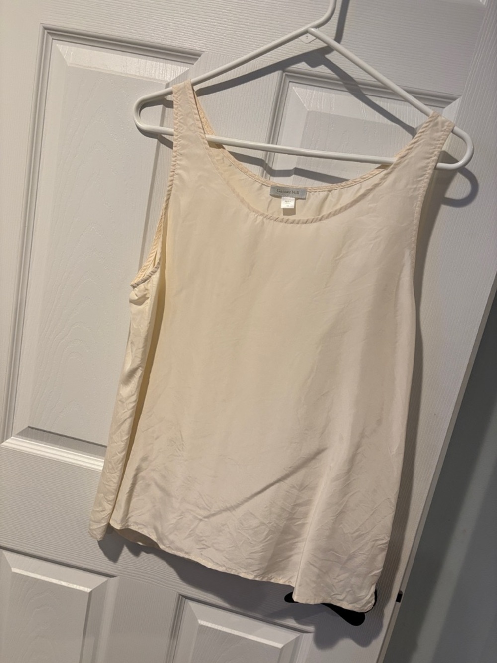 Garnet Hill 100% Silk Cream Sleeveless Scoop Neck Camisole